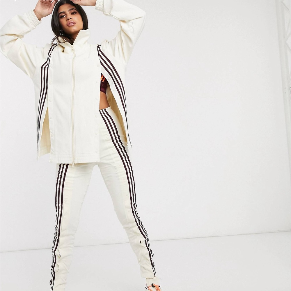 🔥 ADIDAS X IVY PARK SNAP TRACK JACKET 🔥